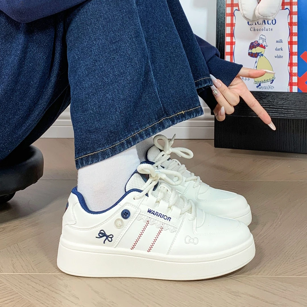 回力蝴蝶结可爱设计小白鞋女春秋2025新款爆款面包鞋学生板鞋子