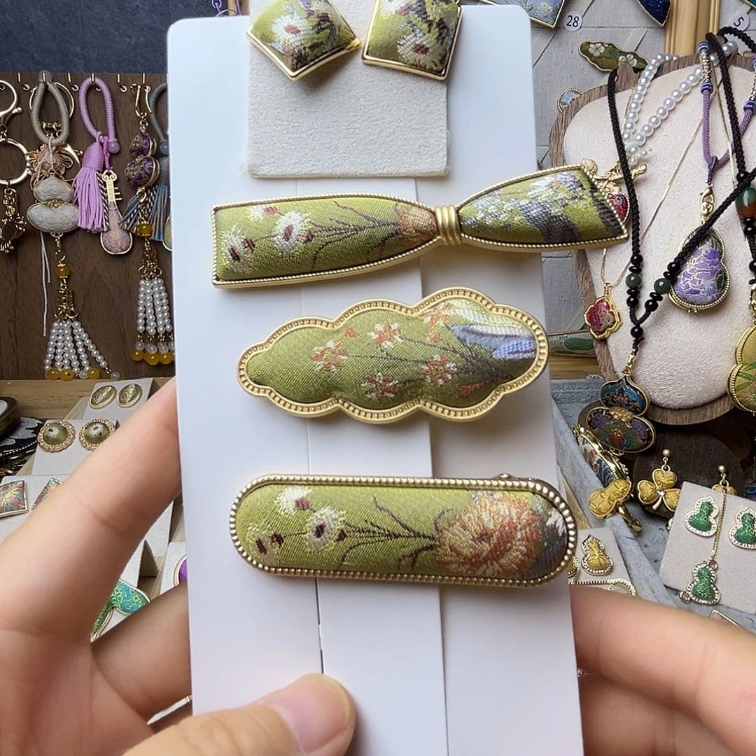 蚕丝夹子3个拱方耳钉一对