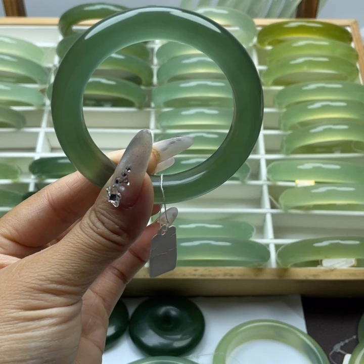 睡***姐蛇纹石玉合金手镯