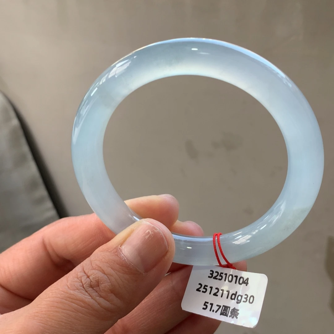 翡翠未镶嵌手镯冰胶起钢光性价比推荐