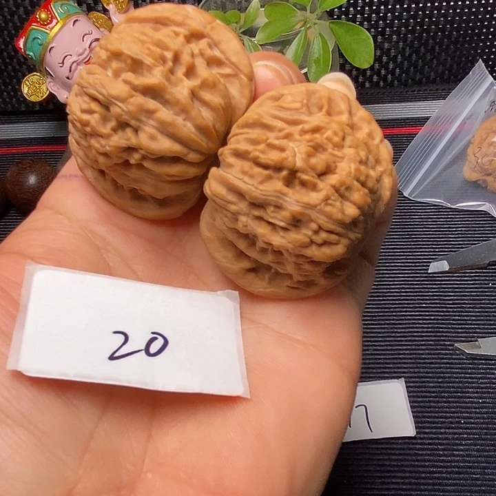 核桃手把件四座楼43