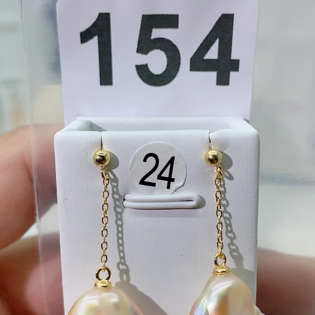 淡水珍珠颈饰合金