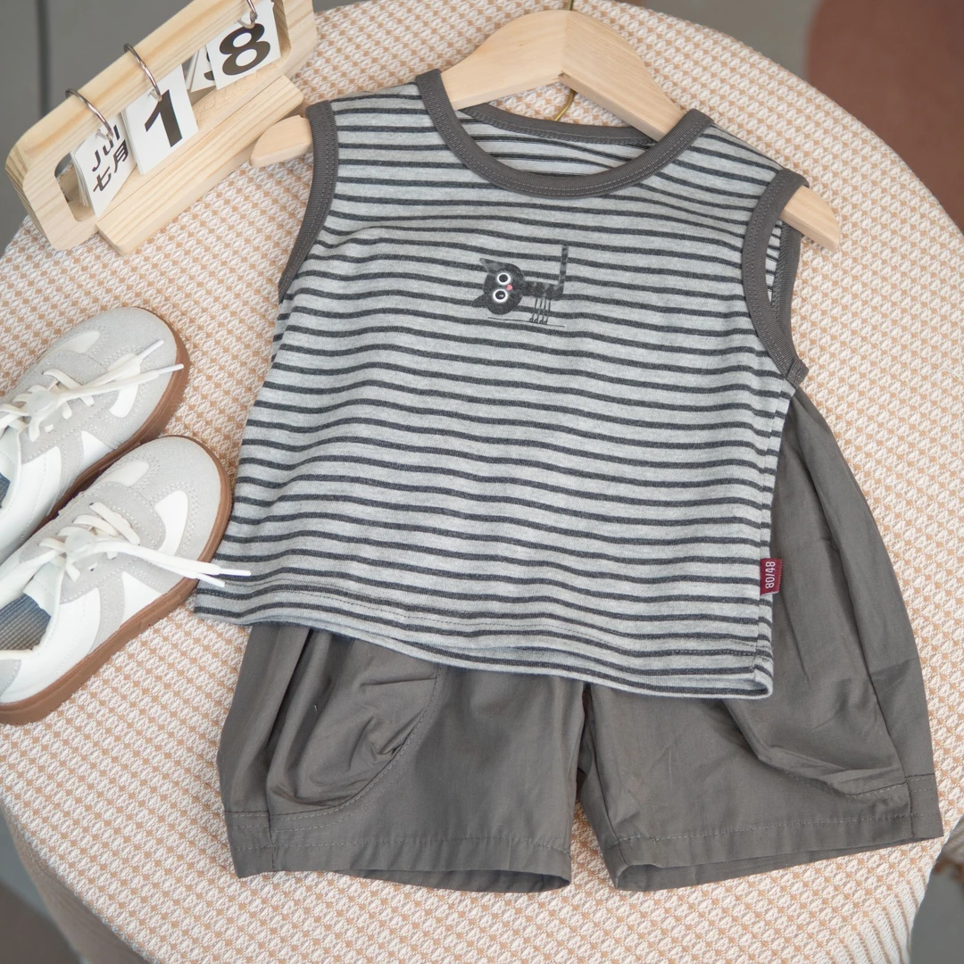 薄款休闲男童夏季套装灰色条纹休闲风套装童装帅气穿搭时尚小童