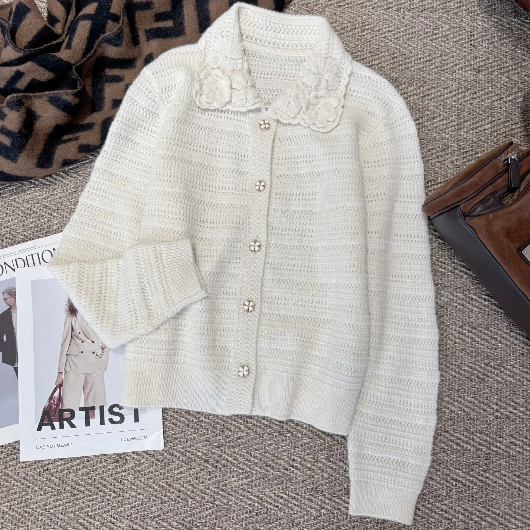 ZYY【慕思恋人】2025S/S新品手勾立体花朵领羊毛针织衫X25QZZ04474