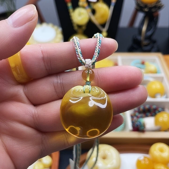蜜蜡吊坠(赠链)未镶嵌