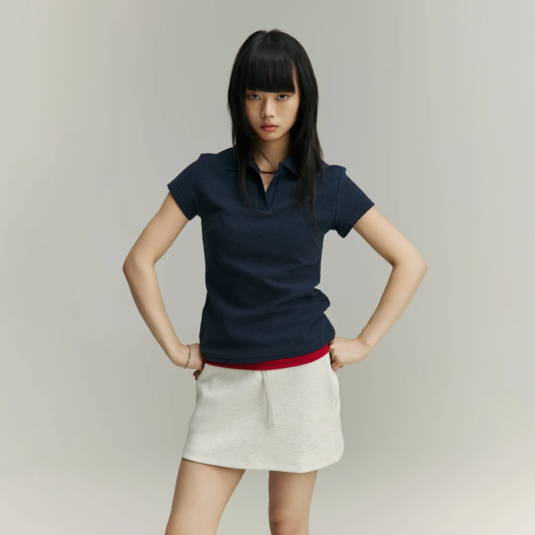 REAIMNESS 25SS「轻奢通勤」短绒毛巾面料正肩POLO短袖女款