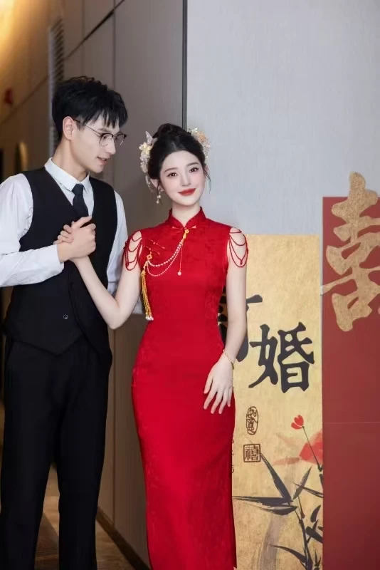 三木汐《花红》新中式订婚晨袍红色高奢敬酒旗袍长款中国风气质礼服