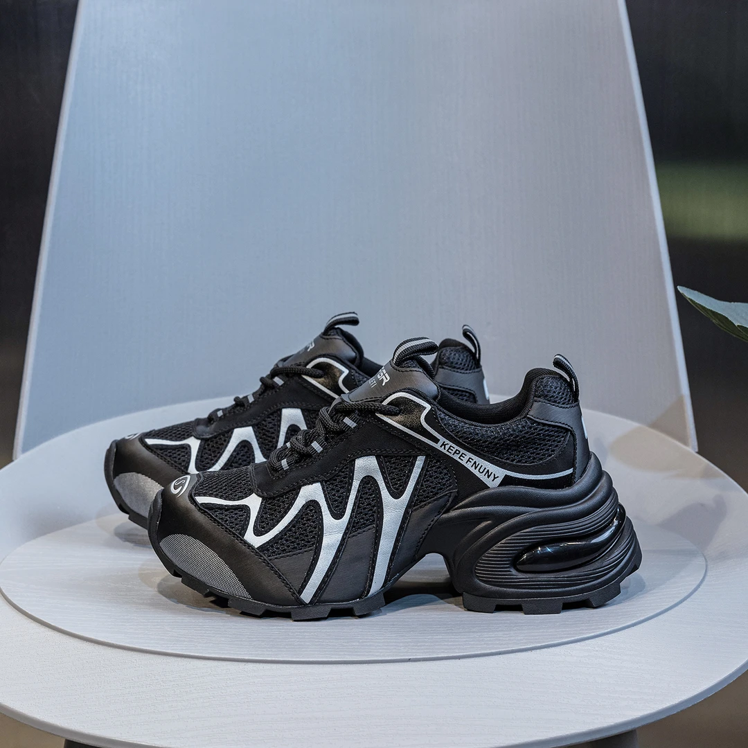 老爹鞋女2025新款秋季户外轻便百搭舒适网面休闲女士运动跑步鞋女