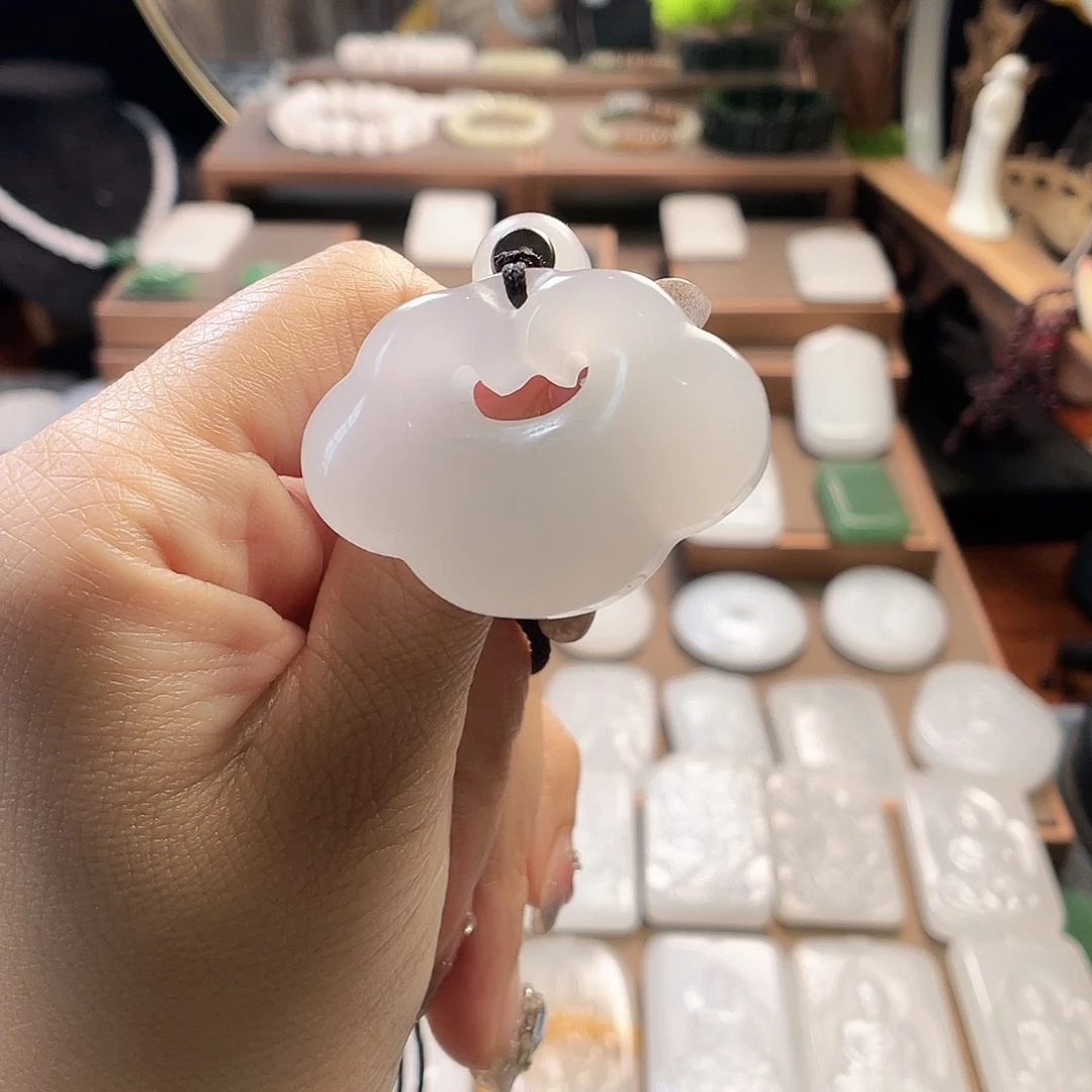 石英质玉（金丝玉）未镶嵌颈饰新疆金丝玉