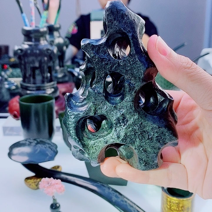 未镶嵌和田玉（青玉）把件