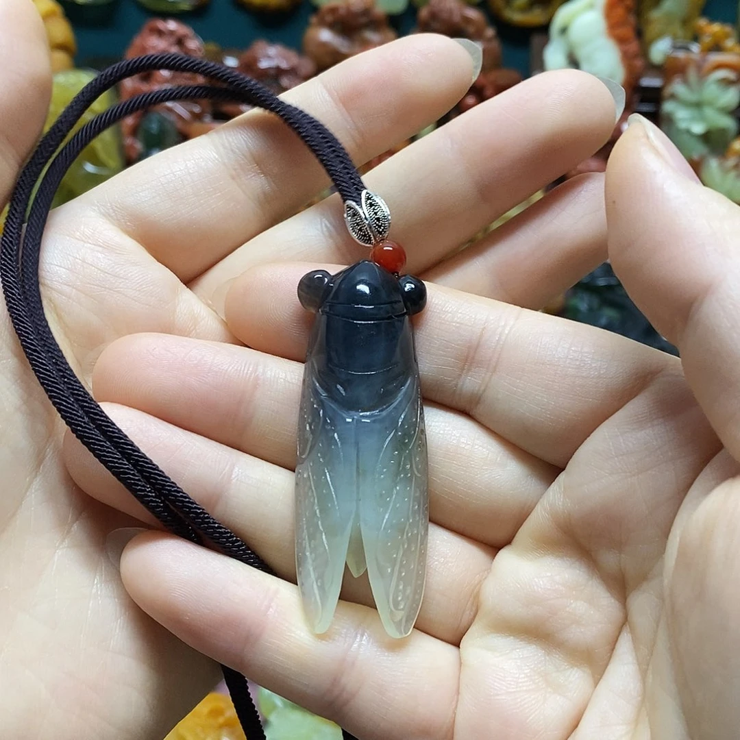 岫玉未镶嵌吊坠(赠链)