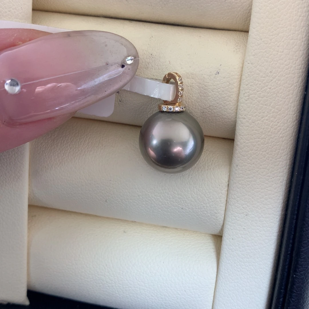 颈饰18K金镶嵌海水珍珠