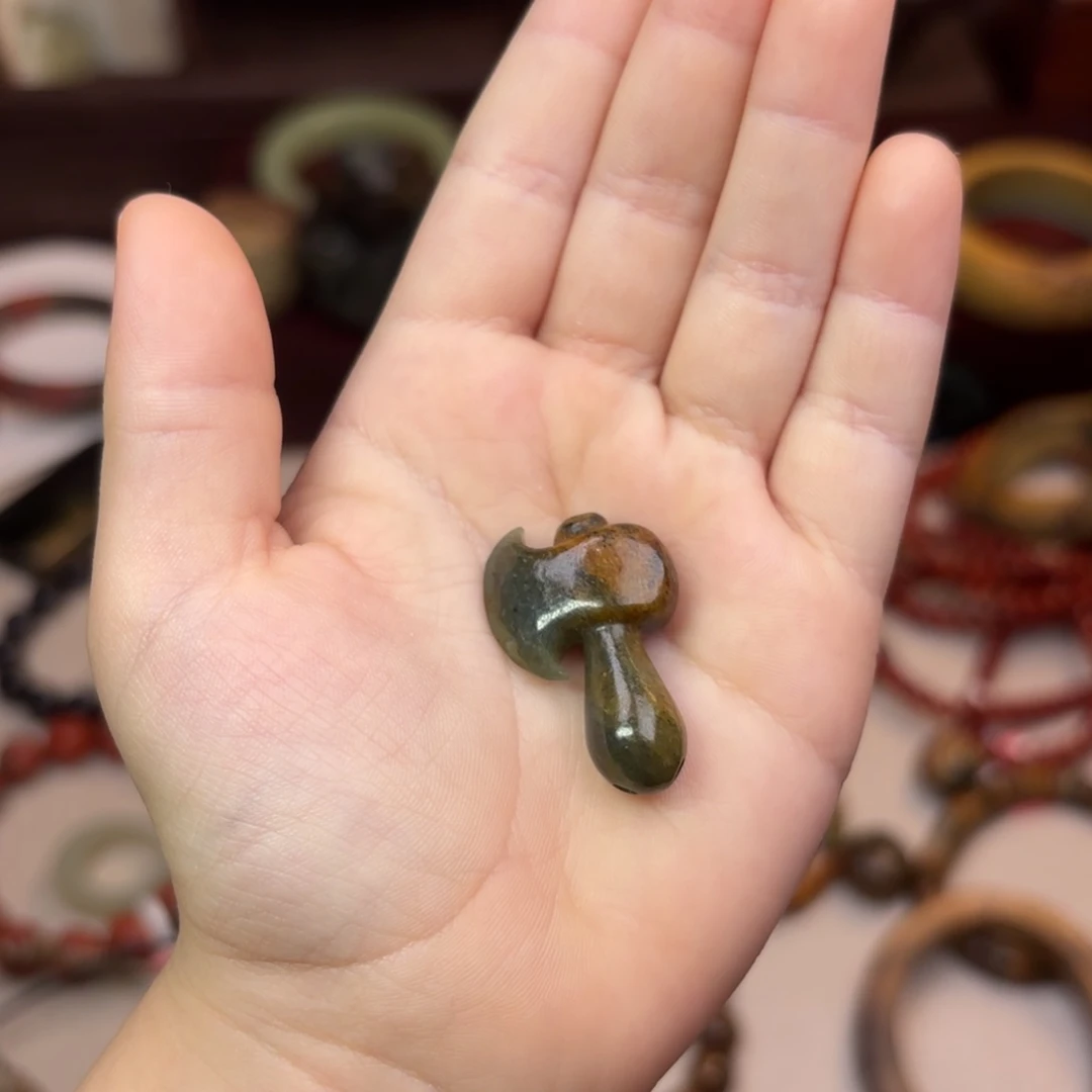 岫岩河磨玉（透闪石质玉）颈饰未镶嵌