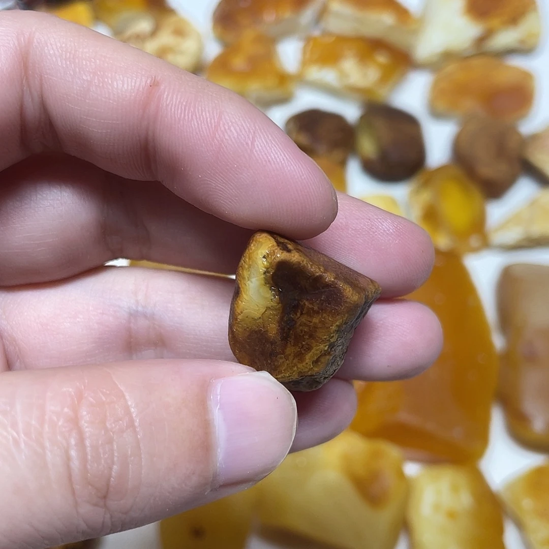 定制琥珀未镶嵌原矿琥珀