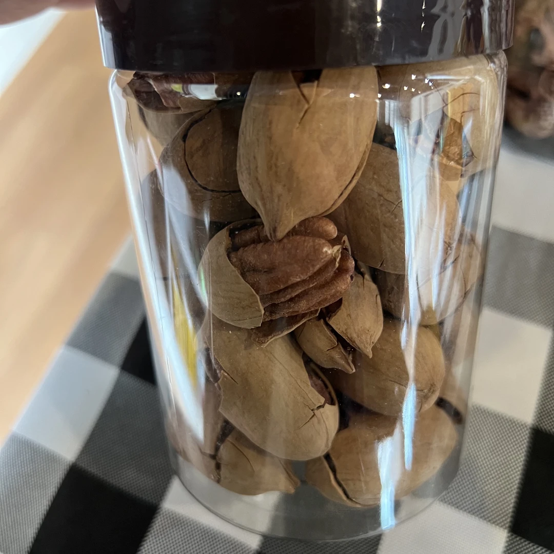 碧根果25元一盒300克