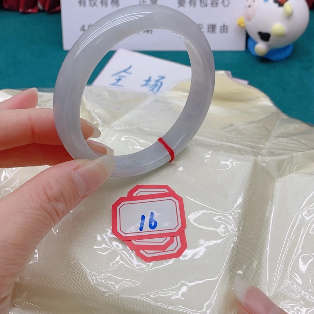 翡翠手镯未镶嵌北**鱼166666666