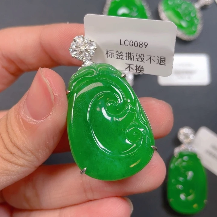 【闪购商品】颈饰银S925镶嵌翡翠翡翠