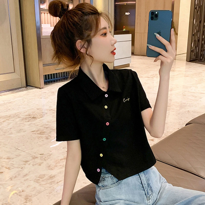 黑色polo领短袖T恤女秋新款设计感小众彩虹扣高腰不规则短款上衣
