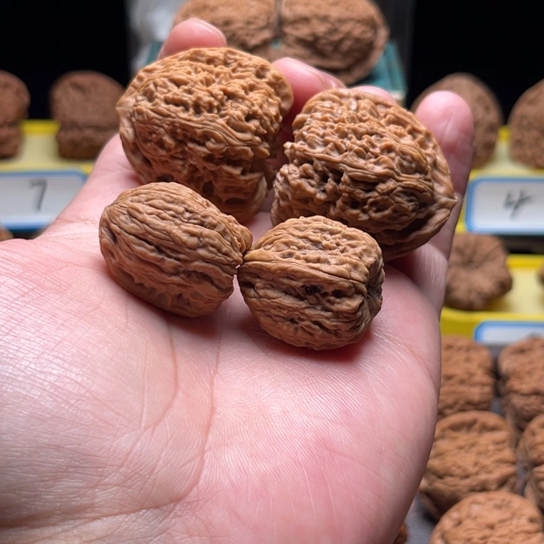 把件文玩核桃甘*盦三角疆