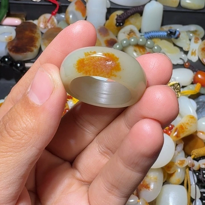 和田玉未镶嵌戒指