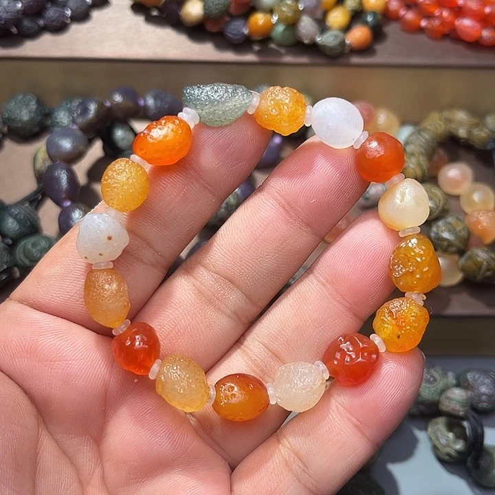阿拉善彩玛瑙手串