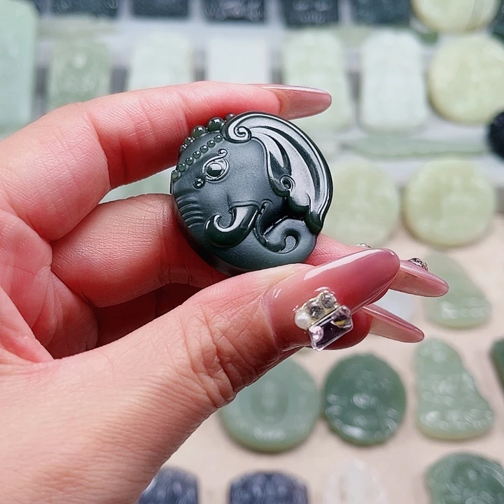 和田玉未镶嵌颈饰