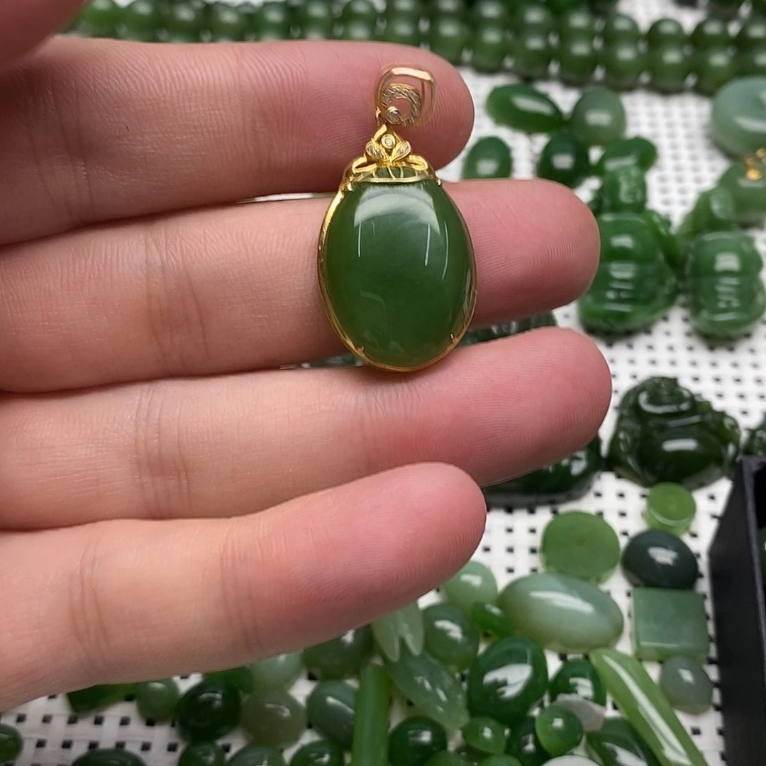 和田玉（碧玉）18K金镶嵌吊坠(不含链)