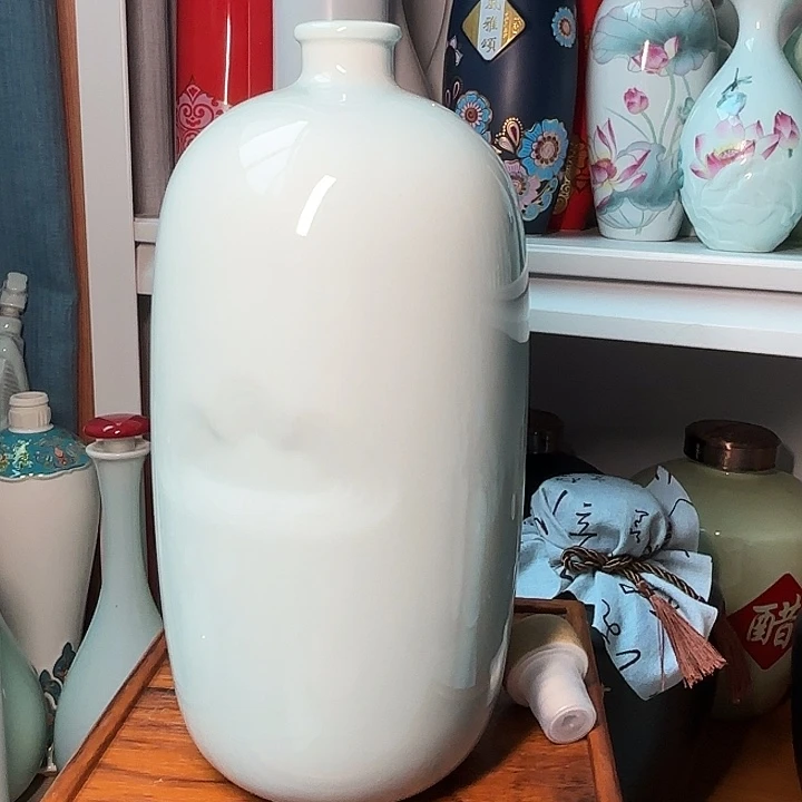 微瑕2斤云多酒瓶2个