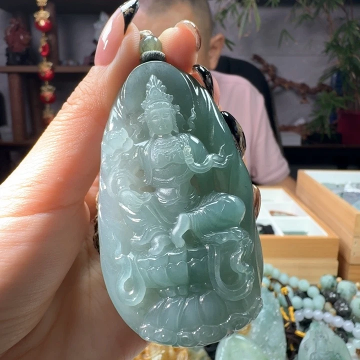 定制翡翠未镶嵌观音