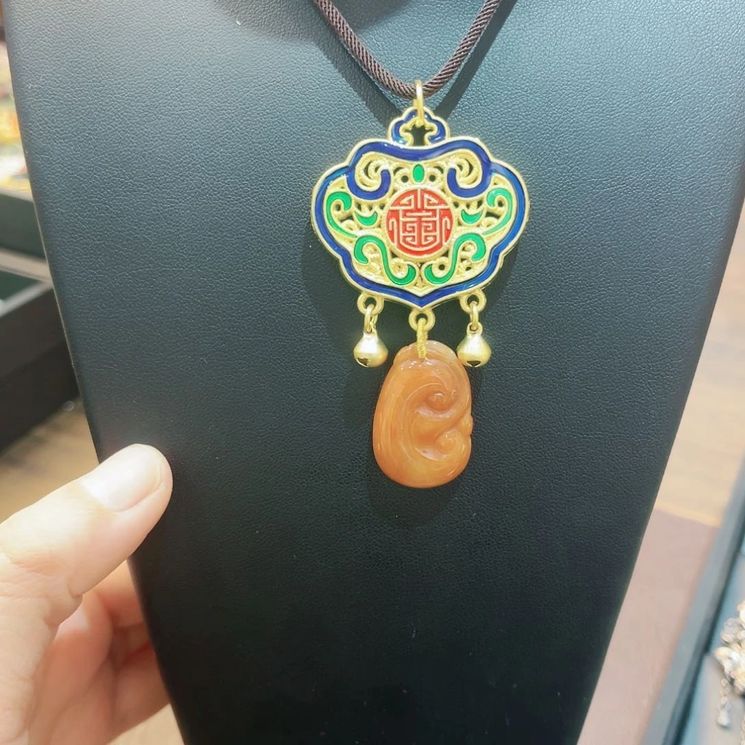 翡翠颈饰未镶嵌吊坠