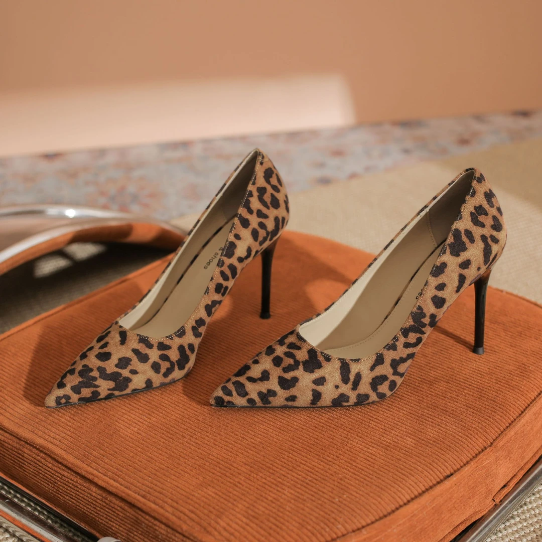 绒面豹纹细高跟浅口高跟鞋女鞋尖头气质时尚性感复古法式小众欧美