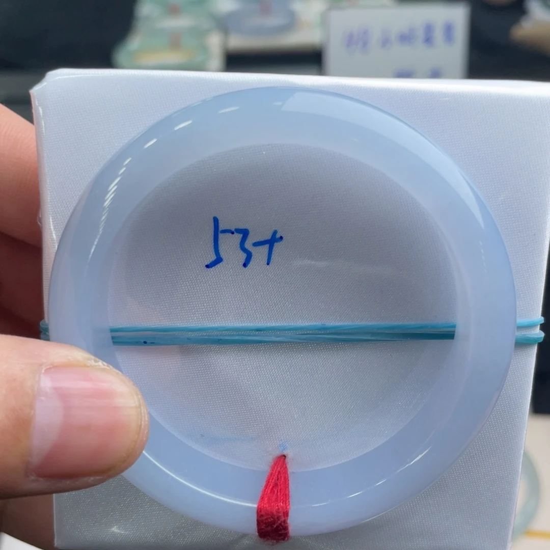 翡翠手镯未镶嵌翡翠手镯