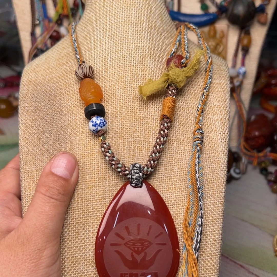 玛瑙/玉髓颈饰未镶嵌