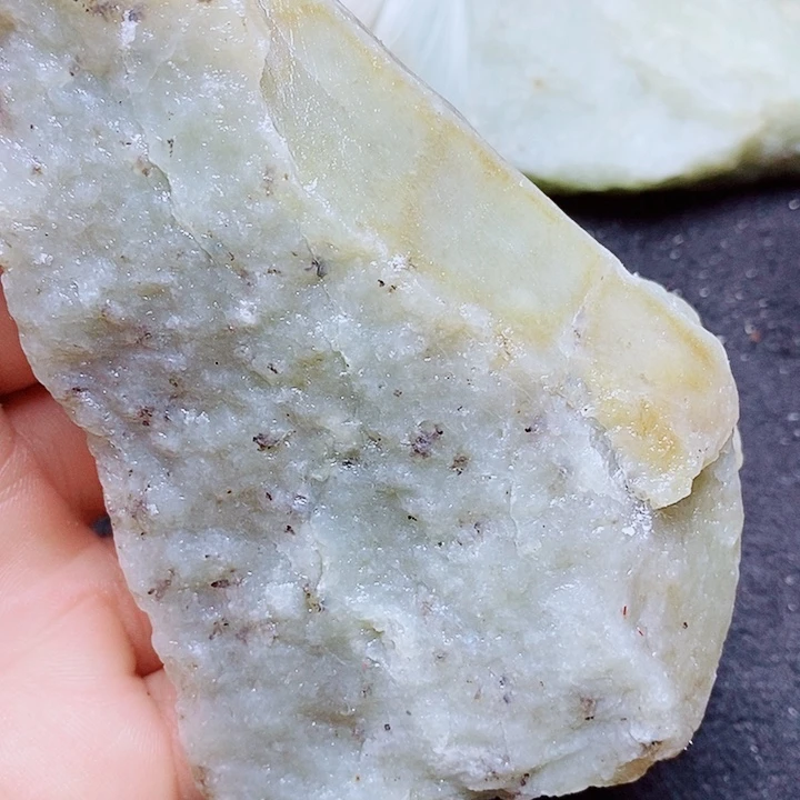 未镶嵌和田玉（糖玉）珠宝半成品