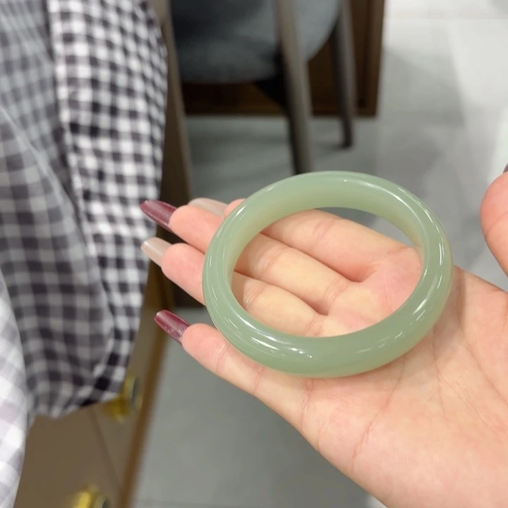 东陵石未镶嵌手镯