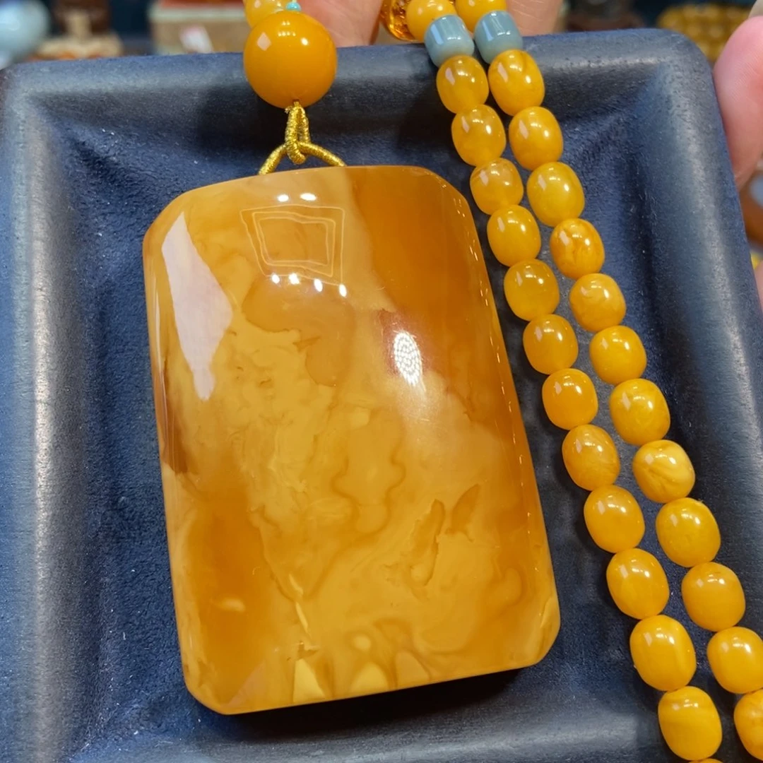 琥珀颈饰未镶嵌蜜蜡
