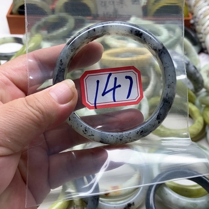未镶嵌蛇纹石玉手镯心****