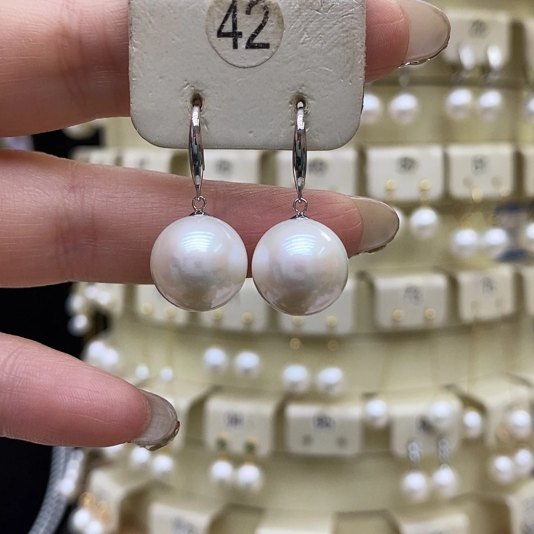 18K金镶嵌淡水珍珠耳饰