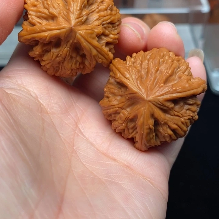 吊坠文玩核桃文山