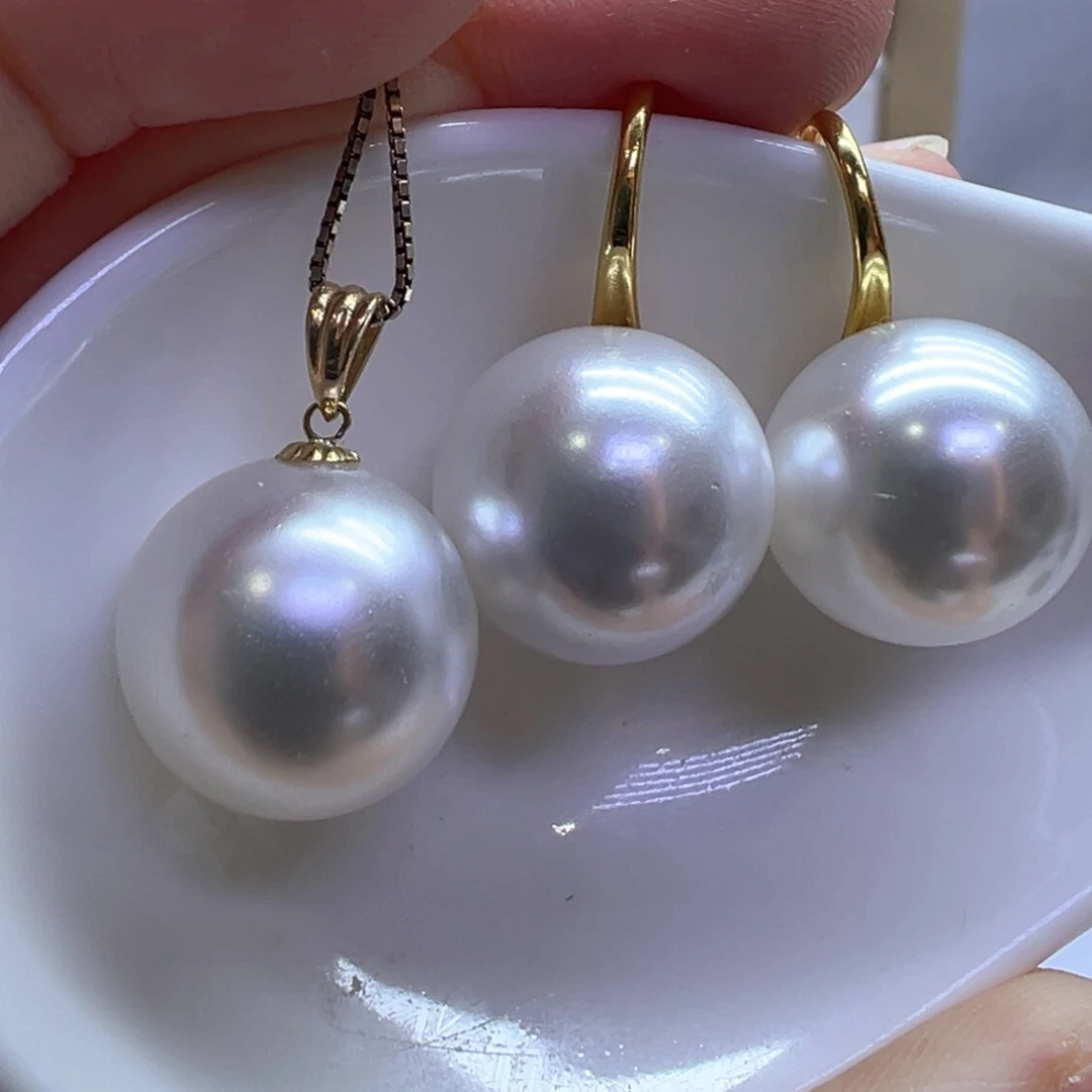 淡水珍珠18K金镶嵌吊坠(赠链)