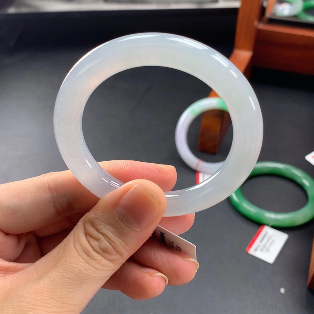 翡翠未镶嵌手镯翡翠