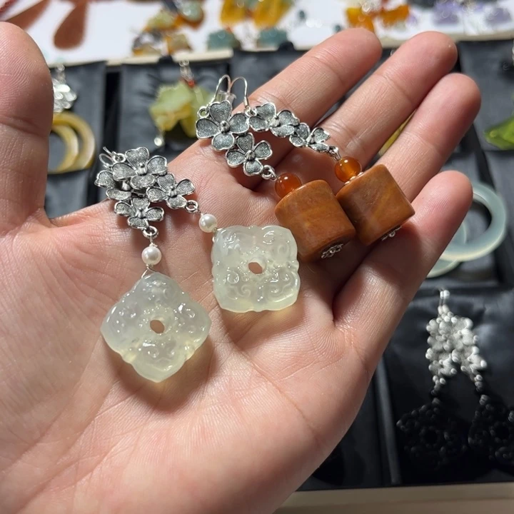 合金蛇纹石玉耳饰