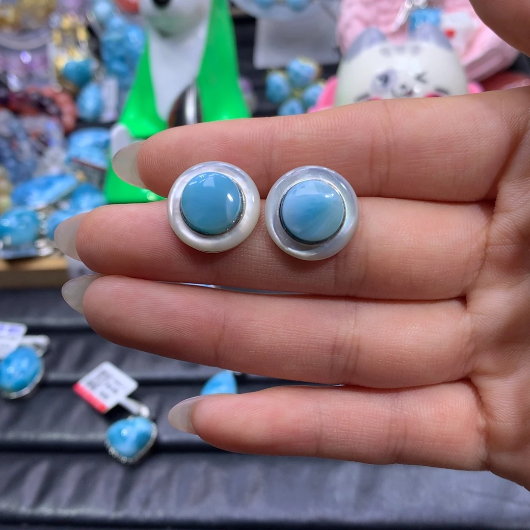 针钠钙石（海纹石）未镶嵌耳饰颜色略差异