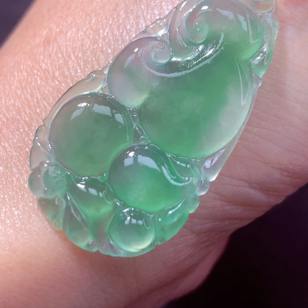 定制翡翠18K金镶嵌翡翠