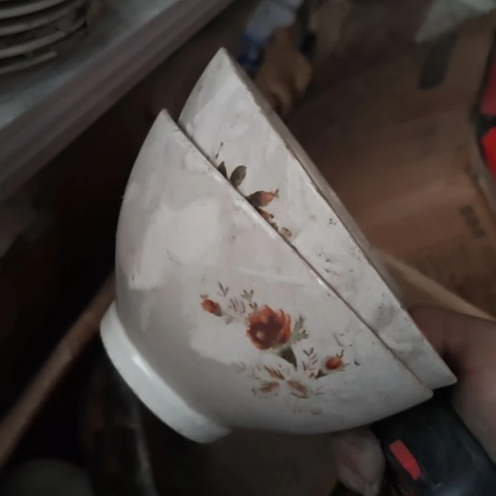 陶瓷盘子碗啥都有