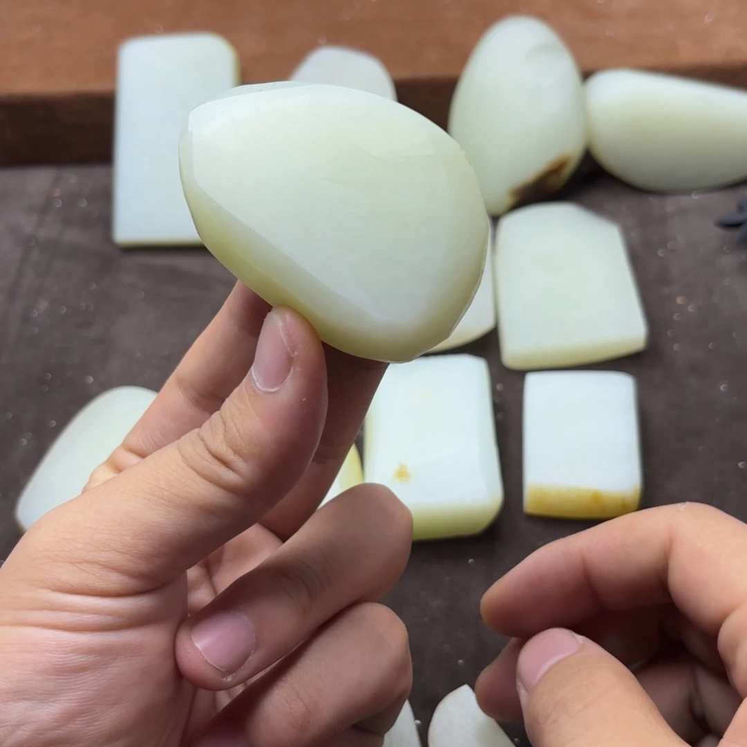 福***堂定制和田玉未镶嵌挂件