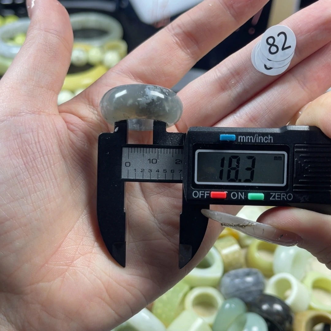 蛇纹石玉未镶嵌戒指