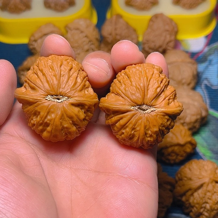 文玩核桃吊坠铁锤