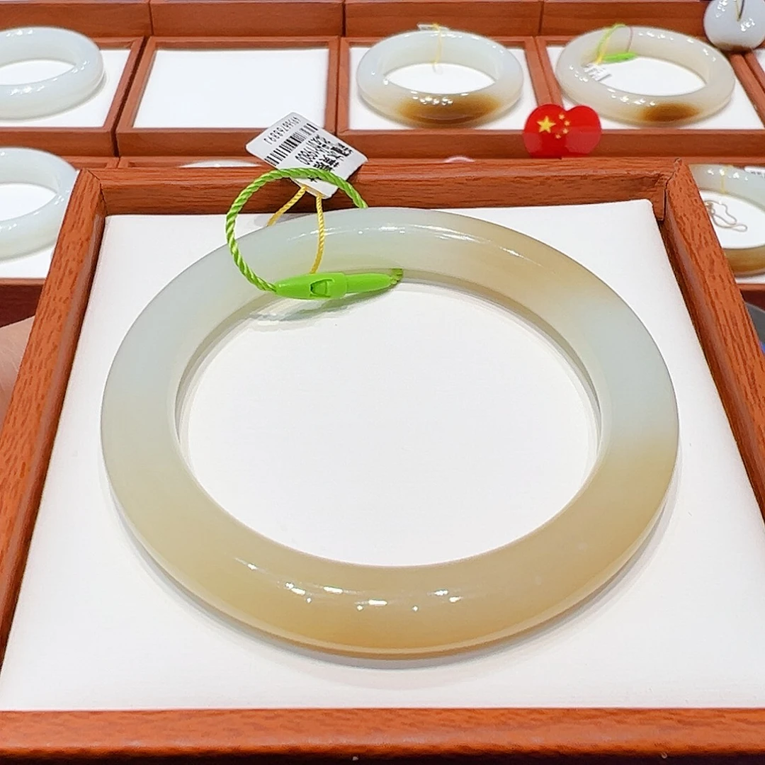 和田玉手镯未镶嵌糖白54