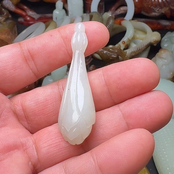 用***9和田玉未镶嵌挂件